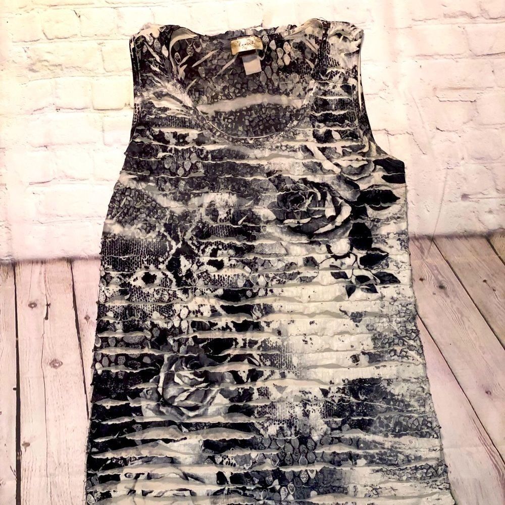 Pretty Floral Abstract Pattern Ruffle Top - Picture 1 of 4